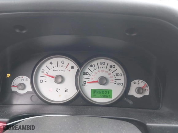2005 Ford Escape XLT with VIN 1FMYU93125KD27166, listed as a IAAI auction lot 41892715 with 59,067 mi miles. Bid and sale history available at carsss.com. Image 7.