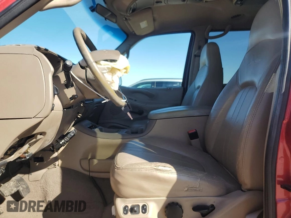 2001 Ford Expedition Eddie Bauer with VIN 1FMRU17L11LB28163, listed as a Copart auction lot 43424585 with 220,543 mi miles and Salvage title. Bid and sale history available at DreamBid. Image 7.