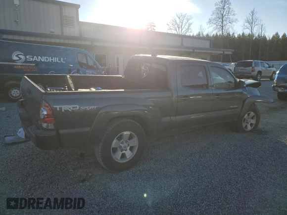 2015 Toyota Tacoma PreRunner with VIN 3TMKU4HN2FM043748, listed as a Copart auction lot 88764915 with 160,731 mi miles and Salvage title. Bid and sale history available at DreamBid. Image 3.