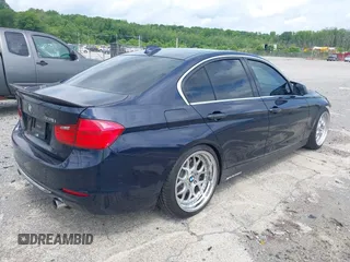 2012 BMW 3 Series 335i z VIN WBA3A9G59CNN67442, wystawiony jako IAAI lot #42439467 z przebiegiem 106 371 mil mil oraz . Historia ofert i sprzedaży dostępna na DreamBid. Obrazek 4.