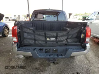2018 Toyota Tacoma SR5 с VIN 5TFAZ5CN6JX061246, выставлен на аукционе Copart как лот 57845055 с пробегом 62 382 миль миль и Чистый • Clean title. История ставок и продаж доступна на DreamBid. Изображение 6.