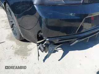 2017 Chevrolet Camaro 1SS z VIN 1G1FF1R7XH0199125, wystawiony jako IAAI lot #41644591 z przebiegiem 110 634 mil mil oraz . Historia ofert i sprzedaży dostępna na DreamBid. Obrazek 6.