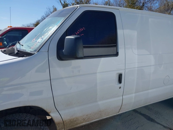2013 Ford Econoline Cargo Commercial z VIN 1FTNE2EL0DDA69257, wystawiony jako IAAI lot #41703772 z przebiegiem 261 935 mil mil oraz . Historia ofert i sprzedaży dostępna na DreamBid. Obrazek 13.