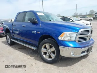 2018 Ram 1500 Big Horn z VIN 1C6RR7LT9JS237935, wystawiony jako IAAI lot #42083588 z przebiegiem 76 075 mil mil oraz . Historia ofert i sprzedaży dostępna na DreamBid. Obrazek 1.