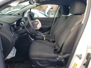 2019 Chevrolet Trax LS with VIN 3GNCJNSB2KL217682, listed as a Copart auction lot 48947305 with 65,836 mi miles and Salvage Title. Bid and sale history available at DreamBid. Image 7.