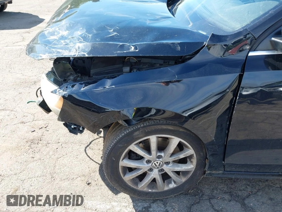 2013 Volkswagen Jetta SE with VIN 3VWDP7AJ3DM360389, listed as a IAAI auction lot 42221604 with 255,244 mi miles and . Bid and sale history available at DreamBid. Image 13.