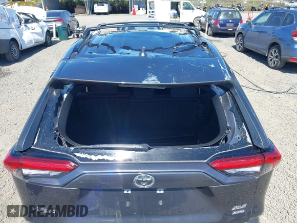 2019 Toyota RAV4 XLE with VIN JTMP1RFV9KD522379, listed as a IAAI auction lot 42002573 with 38,895 mi miles and . Bid and sale history available at DreamBid. Image 6.