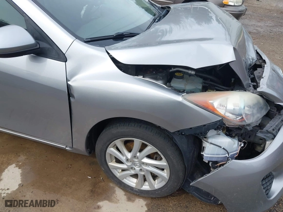2012 Mazda Mazda3 i Touring with VIN JM1BL1L81C1588481, listed as a IAAI auction lot 41918702 with 189,344 mi miles. Bid and sale history available at carsss.com. Image 17.