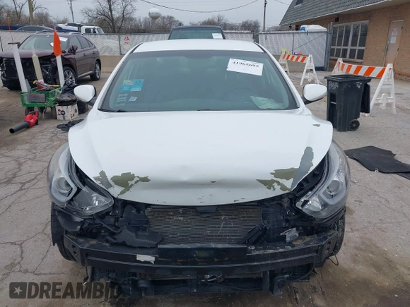 2015 Hyundai Elantra SE z VIN 5NPDH4AEXFH601861, wystawiony jako IAAI lot #41965695 z przebiegiem 100 639 mil mil oraz . Historia ofert i sprzedaży dostępna na DreamBid. Obrazek 13.