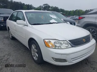 2000 Toyota Avalon XL with VIN 4T1BF28B4YU013827, listed as a IAAI auction lot 41973590 with 322,260 mi miles and . Bid and sale history available at DreamBid. Image 1.