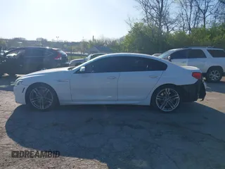 2016 BMW 6 Series 640i xDrive with VIN WBA6D2C51GGT66209, listed as a IAAI auction lot 42064405 with 113,500 mi miles and . Bid and sale history available at carsss.com. Image 15.