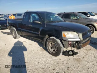 2007 Mitsubishi Raider LS z VIN 1Z7HC22K97S162894, wystawiony jako Copart lot #77906394 z przebiegiem Nie podano mil oraz Nie do naprawy • Non repairable. Historia ofert i sprzedaży dostępna na DreamBid. Obrazek 4.