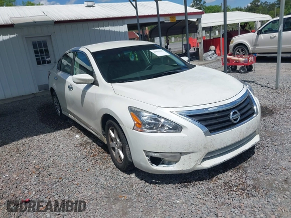 2013 Nissan Altima 2.5 S with VIN 1N4AL3AP6DC260020, listed as a IAAI auction lot 42014181 with 335,508 mi miles and . Bid and sale history available at carsss.com. Image 1.