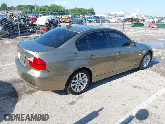 2006 BMW 3 Series 325xi with VIN WBAVD13546KV03001, listed as a IAAI auction lot 42392670 with Not provided miles and . Bid and sale history available at DreamBid. Image 4.