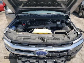 2024 Ford Expedition Limited z VIN 1FMJU2A8XREA49565, wystawiony jako Copart lot #57861915 z przebiegiem 17 956 mil mil oraz Czysty tytuł • Clean title. Historia ofert i sprzedaży dostępna na DreamBid. Obrazek 12.