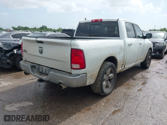 2017 Ram 1500 Lone Star Silver z VIN 1C6RR6LT6HS769308, wystawiony jako IAAI lot #42508245 z przebiegiem 159 770 mil mil oraz . Historia ofert i sprzedaży dostępna na DreamBid. Obrazek 4.