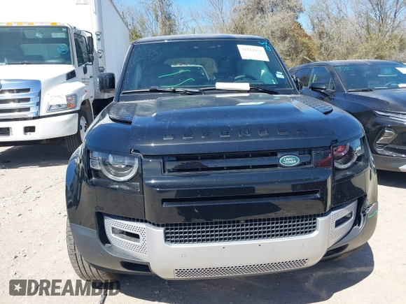 2025 Land Rover Defender S z VIN SALEJ7EX0S2386159, wystawiony jako IAAI lot #41811974 z przebiegiem 7 561 mil mil oraz . Historia ofert i sprzedaży dostępna na DreamBid. Obrazek 11.