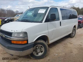 2009 Chevrolet Express Passenger with VIN 1GAGG25K991123960, listed as a IAAI auction lot 41722222 with 229,339 mi miles. Bid and sale history available at carsss.com. Image 20.