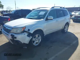 2010 Subaru Forester 2.5X Premium with VIN JF2SH6CC6AG720584, listed as a IAAI auction lot 41666604 with 110,252 mi miles. Bid and sale history available at carsss.com. Image 17.