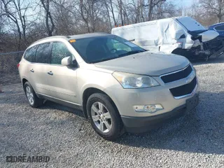 2010 Chevrolet Traverse LT w/1LT with VIN 1GNLRFED3AS116856, listed as a IAAI auction lot 41833663 with 181,695 mi miles. Bid and sale history available at carsss.com. Image 1.
