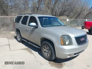 2007 GMC Yukon SLT with VIN 1GKFC13037J136165, listed as a IAAI auction lot 41766226 with 204,677 mi miles. Bid and sale history available at carsss.com. Image 1.