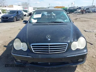 2006 Mercedes-Benz C Sport with VIN WDBRF52H56A880295, listed as a IAAI auction lot 42060646 with 85,107 mi miles. Bid and sale history available at carsss.com. Image 11.