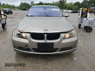 2008 BMW 3 Series 328xi z VIN WBAVC93578K056457, wystawiony jako Copart lot #57771205 z przebiegiem 172 843 mil mil oraz Czysty tytuł • Clean title. Historia ofert i sprzedaży dostępna na DreamBid. Obrazek 5.