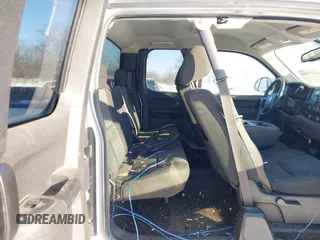 2010 Chevrolet Silverado 1500 LS with VIN 1GCSCREA8AZ275862, listed as a IAAI auction lot 41621090 with 280,598 mi miles. Bid and sale history available at carsss.com. Image 8.