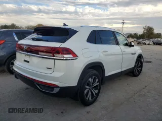 2024 Volkswagen Atlas SE with VIN 1V2LE2CA5RC201644, listed as a Copart auction lot 77458394 with 47,523 mi miles and Salvage title. Bid and sale history available at DreamBid. Image 3.