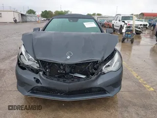 2015 Mercedes-Benz E with VIN WDDKK6FF5FF301120, listed as a IAAI auction lot 41904856 with 122,489 mi miles. Bid and sale history available at carsss.com. Image 13.