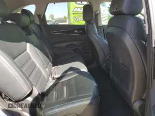 2017 Kia Sorento EX z VIN 5XYPHDA59HG290348, wystawiony jako Copart lot #56128965 z przebiegiem 105 145 mil mil oraz Szkoda całkowita • Salvage title. Historia ofert i sprzedaży dostępna na DreamBid. Obrazek 11.