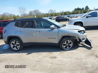 2018 Jeep Compass Limited with VIN 3C4NJDCB9JT283493, listed as a IAAI auction lot 41776578 with 117,876 mi miles. Bid and sale history available at carsss.com. Image 13.