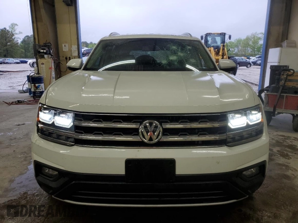 2018 Volkswagen Atlas SE with VIN 1V2CP2CA4JC596141, listed as a Copart auction lot 52216345 with Not provided miles and Salvage title. Bid and sale history available at DreamBid. Image 5.