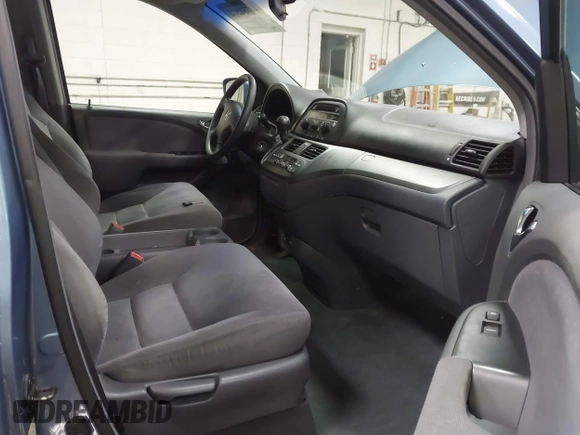 2006 Honda Odyssey EX with VIN 5FNRL38466B123206, listed as a IAAI auction lot 41731572 with 110,792 mi miles. Bid and sale history available at carsss.com. Image 5.