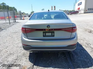 2025 Volkswagen Jetta SE with VIN 3VWEX7BU6SM018350, listed as a IAAI auction lot 41862195 with 9,131 mi miles. Bid and sale history available at carsss.com. Image 16.