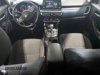 2021 Kia Seltos S z VIN KNDEUCAAXM7169264, wystawiony jako Copart lot #57122775 z przebiegiem 100 187 mil mil oraz Szkody całkowita. Historia ofert i sprzedaży dostępna na DreamBid. Obrazek 8.