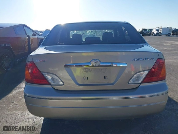2000 Toyota Avalon XL with VIN 4T1BF28B5YU007096, listed as a IAAI auction lot 41409145 with NaN miles. Bid and sale history available at carsss.com. Image 17.