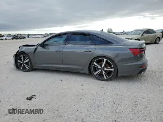 2022 Audi S6 Premium Plus z VIN WAUDFBF2XNN019599, wystawiony jako Copart lot #39329204 z przebiegiem Nie podano mil oraz . Historia ofert i sprzedaży dostępna na DreamBid. Obrazek 2.
