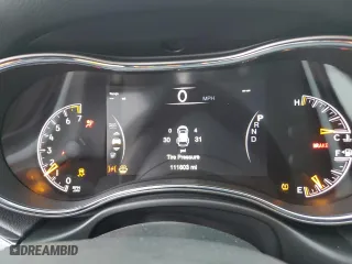 2019 Jeep Grand Cherokee Trailhawk with VIN 1C4RJFLG5KC639833, listed as a Copart auction lot 85595524 with 111,603 mi miles and Salvage Title. Bid and sale history available at carsss.com. Image 9.