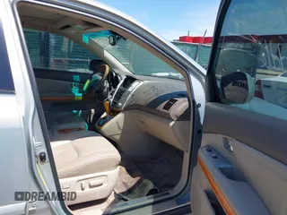 2007 Lexus RX 350 with VIN 2T2HK31U77C026557, listed as a IAAI auction lot 42115027 with 184,827 mi miles. Bid and sale history available at carsss.com. Image 5.