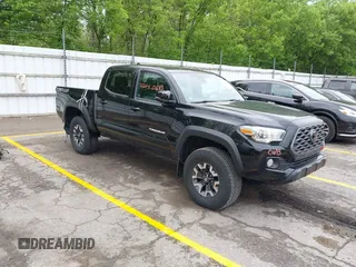 2021 Toyota Tacoma SR z VIN 3TMCZ5AN0MM417261, wystawiony jako IAAI lot #42240693 z przebiegiem 38 625 mil mil oraz . Historia ofert i sprzedaży dostępna na DreamBid. Obrazek 1.