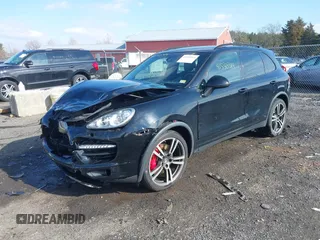 2012 Porsche Cayenne Turbo z VIN WP1AC2A23CLA84310, wystawiony jako IAAI lot #41530314 z przebiegiem 103 859 mil mil oraz . Historia ofert i sprzedaży dostępna na DreamBid. Obrazek 6.