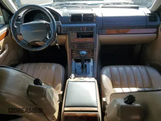 2001 Land Rover Range Rover with VIN SALPL16441A457677, listed as a Copart auction lot 86941574 with 215,147 mi miles and Clean Title. Bid and sale history available at DreamBid. Image 8.