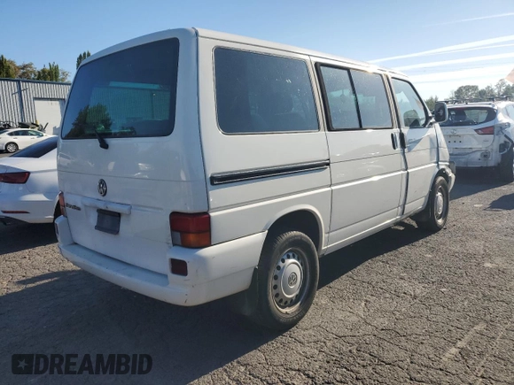 2003 Volkswagen EuroVan MV с VIN WV2MB47053H012029, выставлен на аукционе Copart как лот 68222234 с пробегом 247 494 миль миль и Списание • Salvage title. История ставок и продаж доступна на DreamBid. Изображение 3.