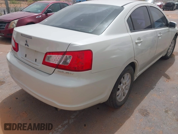 2009 Mitsubishi Galant ES z VIN 4A3AB36F69E027907, wystawiony jako IAAI lot #42234466 z przebiegiem 167 466 mil mil oraz . Historia ofert i sprzedaży dostępna na DreamBid. Obrazek 4.