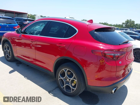 2018 Alfa Romeo Stelvio z VIN ZASFAKAN8J7B64173, wystawiony jako IAAI lot #42355202 z przebiegiem 111 698 mil mil oraz . Historia ofert i sprzedaży dostępna na DreamBid. Obrazek 3.
