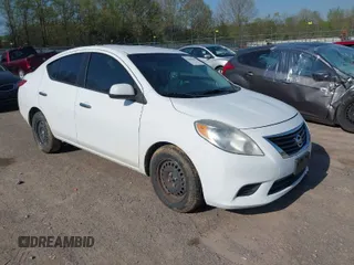 2012 Nissan Versa SL with VIN 3N1CN7AP9CL899535, listed as a IAAI auction lot 42006483 with 113,952 mi miles. Bid and sale history available at carsss.com. Image 1.