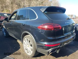 2016 Porsche Cayenne with VIN WP1AA2A28GKA37162, listed as a IAAI auction lot 41424921 with 95,717 mi miles. Bid and sale history available at carsss.com. Image 3.