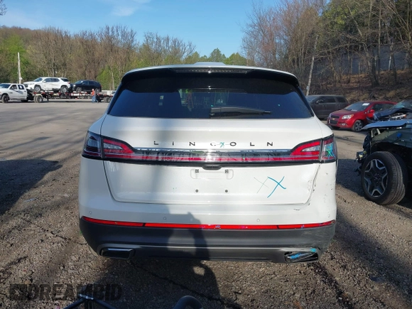 2023 Lincoln Nautilus Black Label z VIN 2LMPJ9JP1PBL28970, wystawiony jako IAAI lot #42091191 z przebiegiem 15 276 mil mil oraz . Historia ofert i sprzedaży dostępna na DreamBid. Obrazek 17.