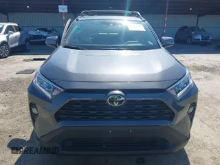 2020 Toyota RAV4 XLE Premium with VIN 2T3C1RFV3LW065281, listed as a IAAI auction lot 41756443 with 17,354 mi miles. Bid and sale history available at carsss.com. Image 12.